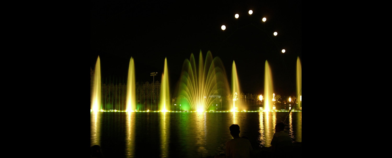Dancing Musical Fountain Show in Kangwon Land, Korea / 음악 분수 쇼 K 중앙 땅을 수상, 한국